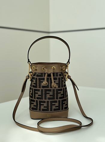 Kitlife Fendi Small Mon Tresor Bag Brown 14x12x18cm