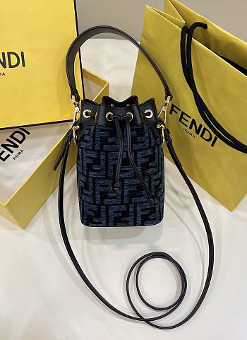 Kitlife Fendi Small Mon Tresor Bag Dark Blue & Black 14x12x18cm 
