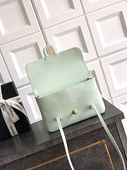 Kitlife Chanel 26P Flap Bag Light Green Grained Shiny Calfskin AS6130 15x22x7cm  - 4