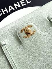Kitlife Chanel 26P Flap Bag Light Green Grained Shiny Calfskin AS6130 15x22x7cm  - 3