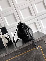 Kitlife Chanel Clutch With Black Leather Strap Black Lambskin 17x22x8cm - 2