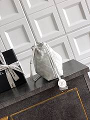 Kitlife Chanel Clutch With White Leather Strap Black Lambskin 17x22x8cm - 4