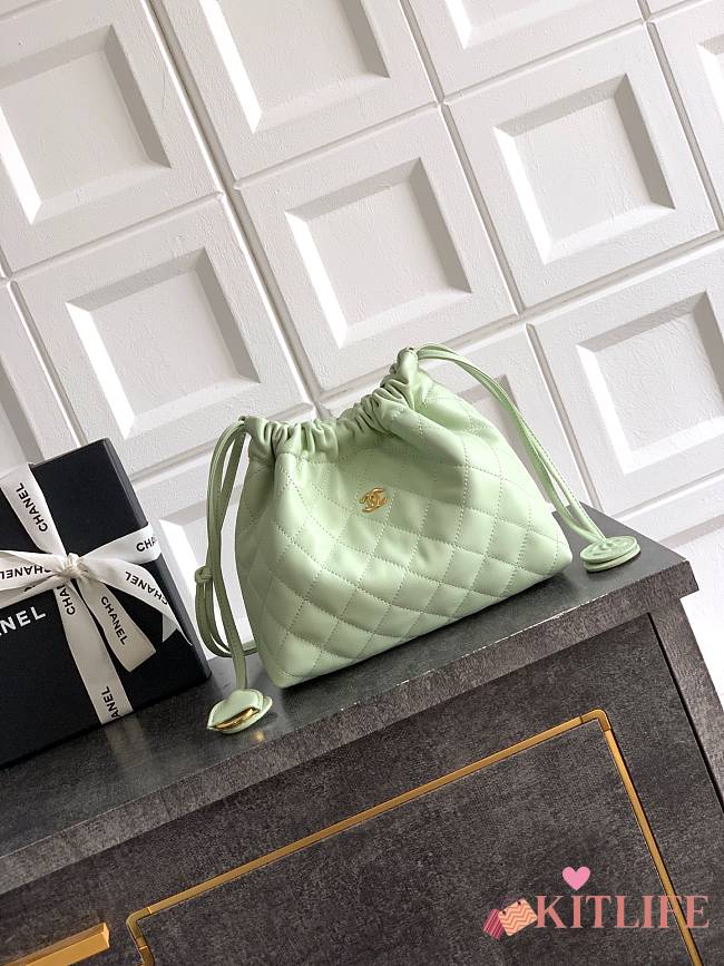 Kitlife Chanel Clutch With Green Leather Strap Black Lambskin 17x22x8cm  - 1