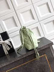 Kitlife Chanel Clutch With Green Leather Strap Black Lambskin 17x22x8cm  - 3