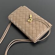 Kitlife Bottega Veneta Andiamo Pouch on Strap Light Brown 836940 19x13x2cm  - 5