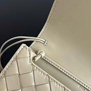 Kitlife Bottega Veneta Andiamo Pouch on Strap White 836940 19x13x2cm - 3
