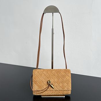 Kitlife Bottega Veneta Andiamo Pouch on Strap Beige Suede 836940 19x13x2cm