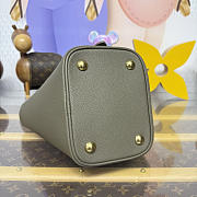 Kitlife Louis Vuitton Low Key All In BB Bag Gray M25544 16x18x12cm - 5