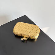 Kitlife Bottega Veneta Knot Clutch Gold Padded Intreccio Wood-embossed Lamina Leather 844108 19x11.5x5cm - 3
