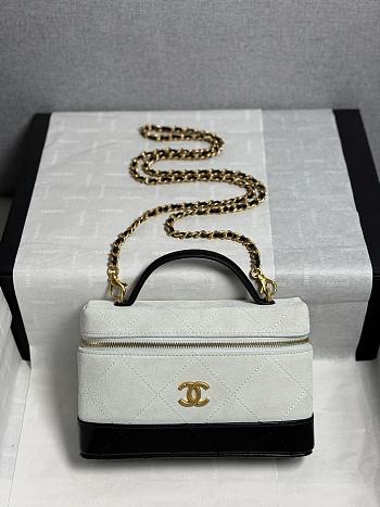 Kitlife Chanel 26SS Suede White Leather Box Bag 17x19.5x5cm