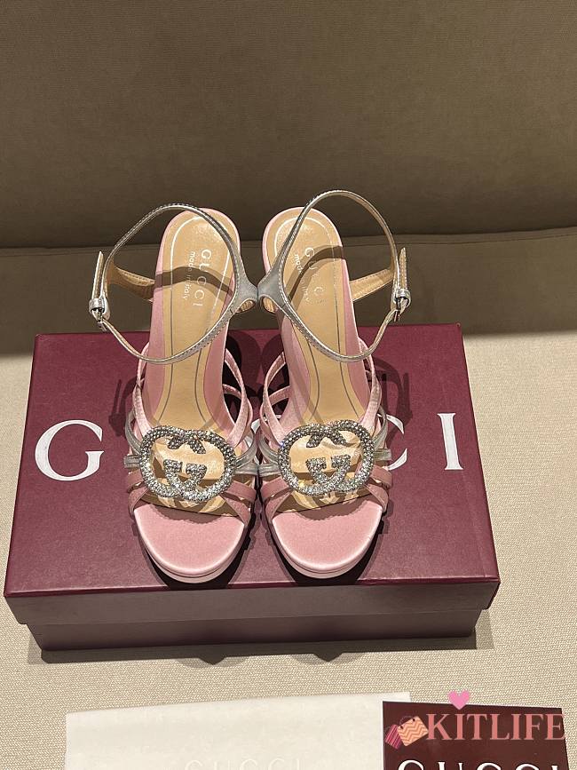 Kitlife Gucci Women's Pump With Crystal Interlocking G in Pink - 1