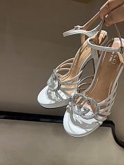 Kitlife Gucci Women's Pump With Crystal Interlocking G in White - 2