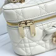 Kitlife Dior Mini Vanity Bag White Cannage Lambskin 17x10.5x8cm  - 5