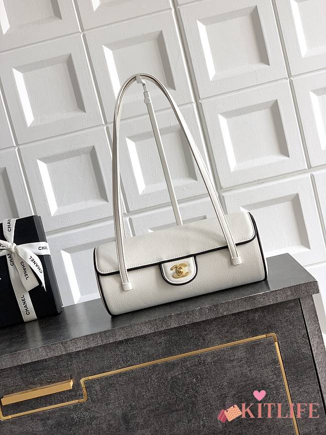 Kitlife Chanel Large Bowling Bag Grained Calfskin, Lambskin & Gold Metal White & Black  AS6181 11x30x11cm  - 1