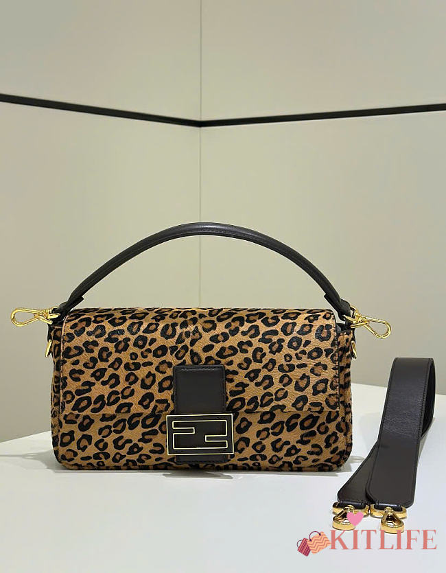 Kitlife Fendi Leopard Print Baguette Bag 27x6.5x15cm - 1