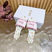 Kitlife Dior Dway Slide White and Songe Pink Embroidered Cotton and Multicolor Daisy Garden Motif - 2