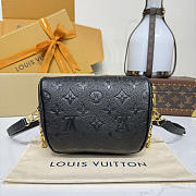 Kitlife Louis Vuitton Mini Bumbag Black M46917 17x12x9.5cm - 5