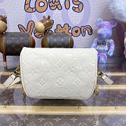 Kitlife Louis Vuitton Mini Bumbag Cream M83275 17x12x9.5cm  - 3