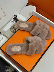 Kitlife Hermes Woolskin Oran Sandals Taupe  - 4