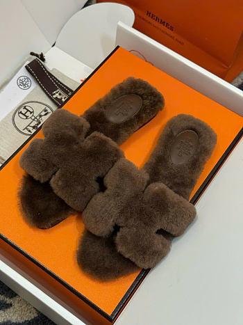 Kitlife Hermes Woolskin Oran Sandals Dark Brown 