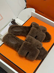 Kitlife Hermes Woolskin Oran Sandals Dark Brown  - 4