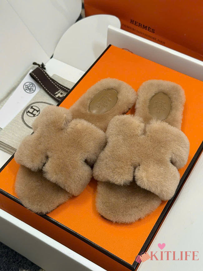 Kitlife Hermes Woolskin Oran Sandals Beige  - 1