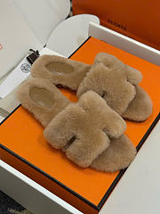 Kitlife Hermes Woolskin Oran Sandals Beige  - 2