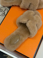 Kitlife Hermes Woolskin Oran Sandals Beige  - 3