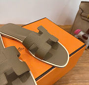 Kitlife Hermes Oran Sandals Taupe - 2