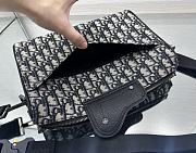 Kitlife Dior Oblique Jacquard Grained Calfskin Lingot Pouch Beige Black 29.5x21.5x7cm  - 3