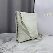 Kitlife Dior Small Vertical Dior Trianon Bag with Chain White 18x21x7cm  - 2