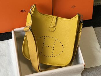Kitlife Hermes Clemence Evelyne PM Bag Yellow 29x30x8cm