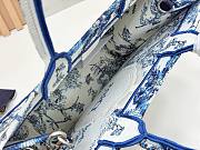 Kitlife Dior Medium Book Tote with Strap Blue Toile de Jouy Floral Garden Embroidery and White Dior Médaillon 36x27.5x16.5cm - 5