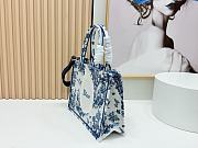 Kitlife Dior Medium Book Tote with Strap Blue Toile de Jouy Floral Garden Embroidery and White Dior Médaillon 36x27.5x16.5cm - 4