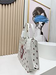 Kitlife Dior Medium Book Tote With Strap Roses Embroidery 36x27.5x16.5cm - 4