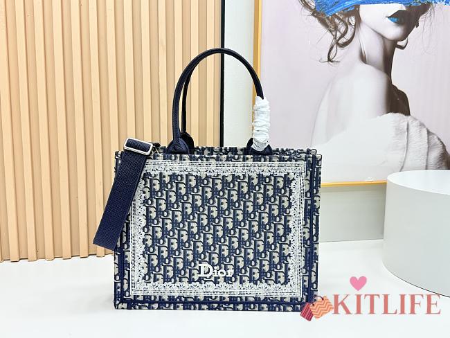 Kitlife Dior Medium Dior Book Tote with Strap Blue Oblique Embroidery and White Lace 36x27x16cm - 1