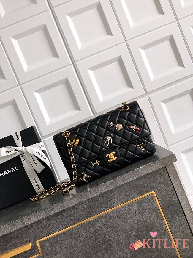 Kitlife Chanel Classic Flap Bag Black Sheepskin, Glass enamel, Gemstones, Silver & gold-colored Metals  15.5x25.5x6.5cm - 1