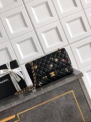Kitlife Chanel Classic Flap Bag Black Sheepskin, Glass enamel, Gemstones, Silver & gold-colored Metals  15.5x25.5x6.5cm - 1