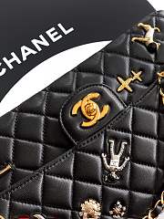 Kitlife Chanel Classic Flap Bag Black Sheepskin, Glass enamel, Gemstones, Silver & gold-colored Metals  15.5x25.5x6.5cm - 5