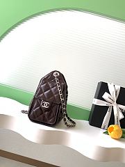 Kitlife Chanel 25C Drawstring Bucket Hobo Bag Bag Dark Brown Glossy Calfskin AS5631 20x22x12.5cm  - 3