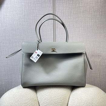 Kitlife Chanel Large Shopping Bag White Calfskin & Gold-Tone Metal AS6289 33x43x17.5cm