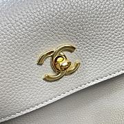 Kitlife Chanel Large Shopping Bag White Calfskin & Gold-Tone Metal AS6289 33x43x17.5cm - 4