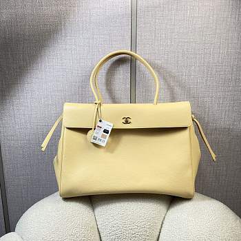 Kitlife Chanel Large Shopping Bag Yellow Calfskin & Gold-Tone Metal AS6289 33x43x17.5cm