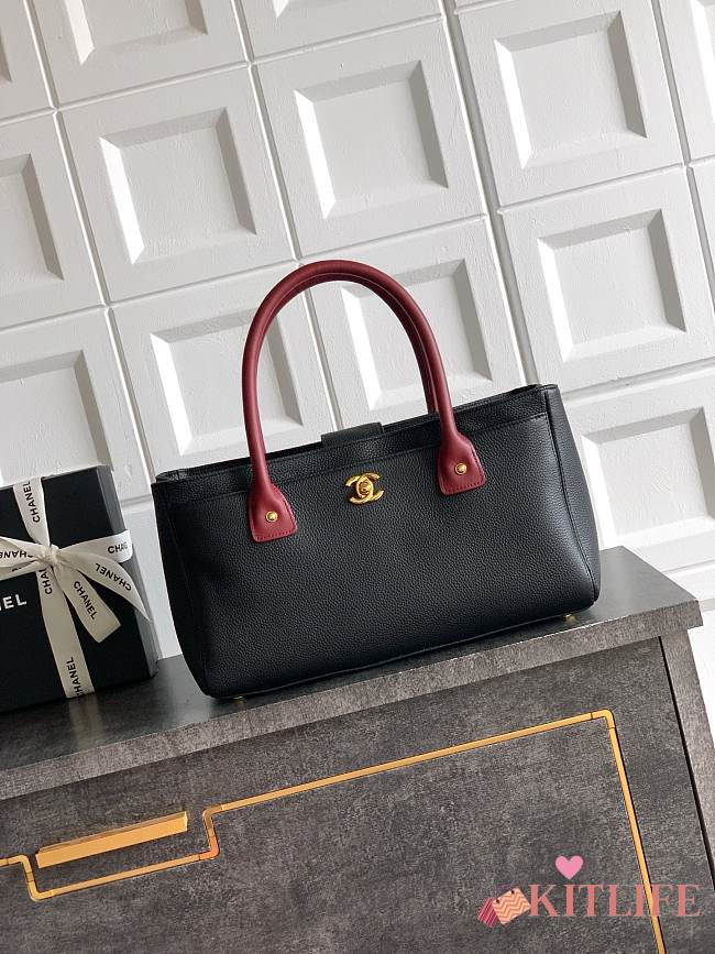 Kitlife Chanel Cerf Small Tote Bag Black & Red Gold Hardware 17.5x32x13cm - 1