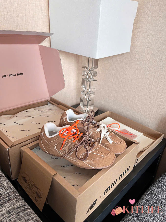 Kitlife Miu Miu X New Balance 530 SL Suede Sneakers Brown - 1