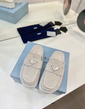 Kitlife Prada Gray Suede Flatform Mules