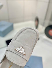 Kitlife Prada Gray Suede Flatform Mules - 6