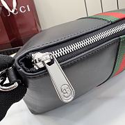 Kitlife Gucci Web Trademark Medium Pouch Black Soft Leather 867275 26.5x15.5x10.5cm - 4