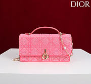 Kitlife Dior Miss Embroidered Beaded Bag Pink 21x11.5x4cm - 1