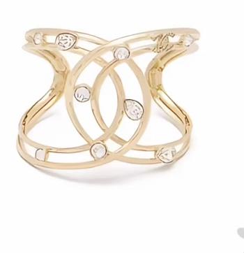 Kitlife Chanel Openwork Teardrop Crystal Bangle